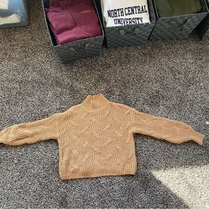 American Eagle, tan cable knit sweater, size extra small, cropped
